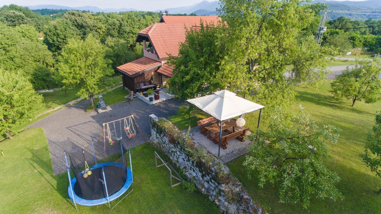 Studio Apartment Karlo Drežnik Grad Buitenkant foto