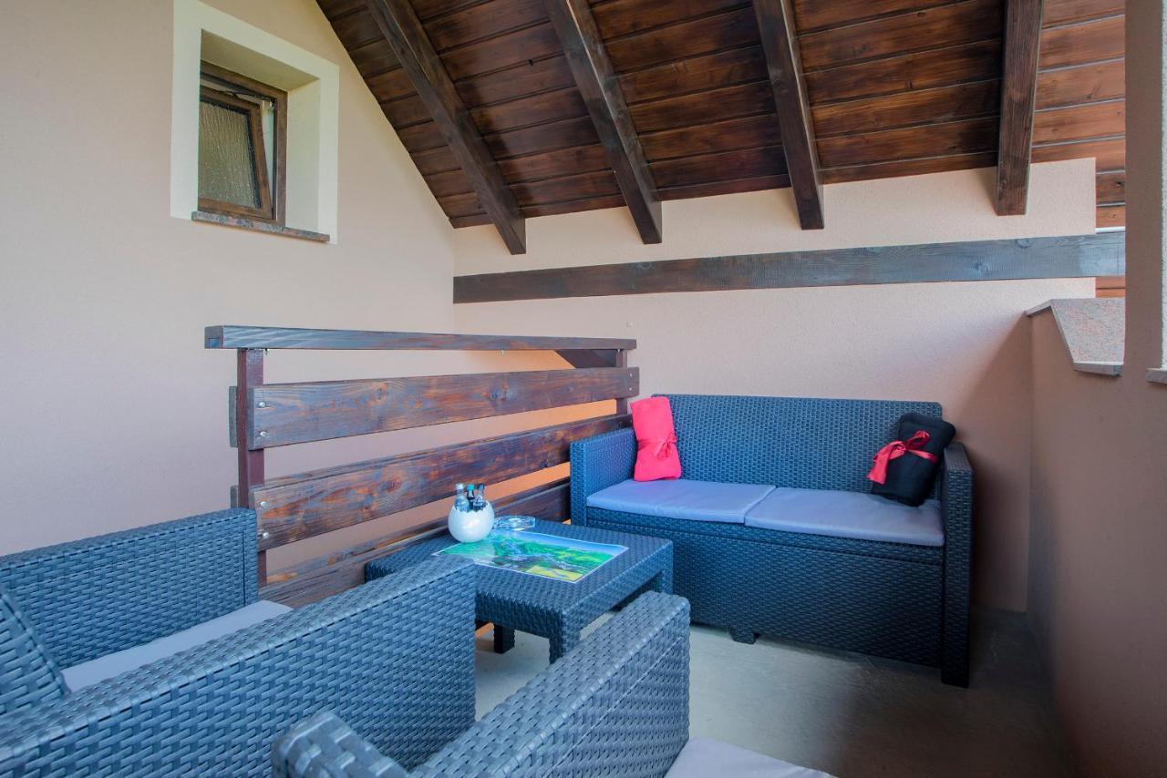 Studio Apartment Karlo Drežnik Grad Buitenkant foto